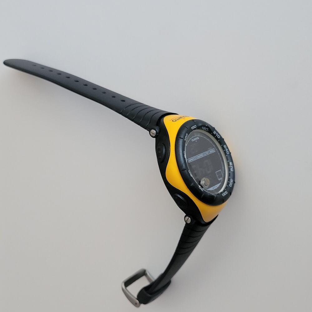 Vintage 90s Suunto Vector Outdoor Watch Classic Yellow Excellent Condition - Picture 2 of 12